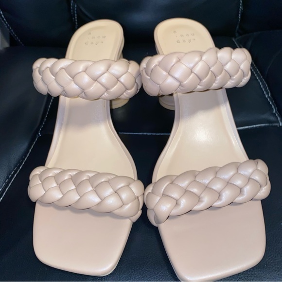 A New‎ Day Women's Basil Mule Heels - Picture 2 of 4